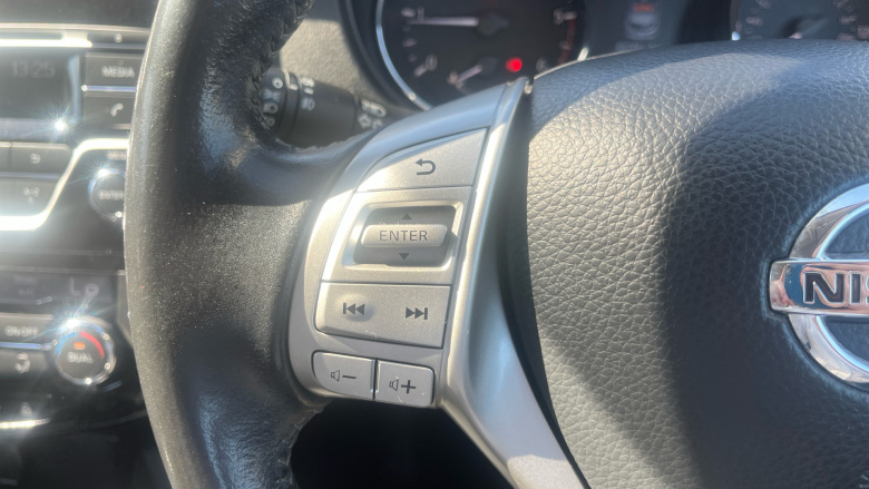 Nissan Qashqai 1.5 dCi Acenta [Smart Vision Pack] 5dr Diesel Hatchback